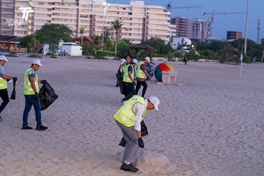 20 آبان مراسم پاکسازی سواحل جزیره کیش برگزار شد