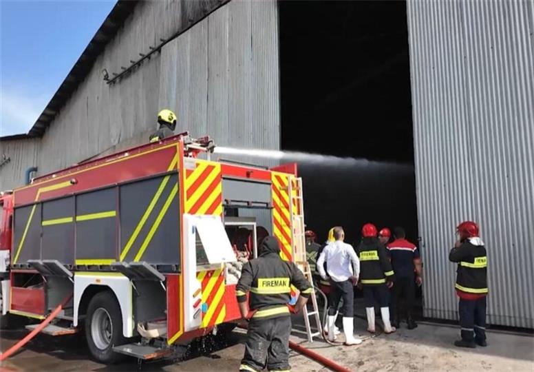 آتش در بندر امام/ دانه‌های روغنی سوخت؟