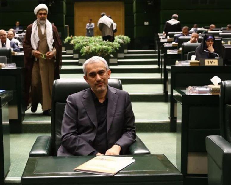 «مدنی‌زاده» سکان‌دار وزارت اقتصاد/ آنچه در مجلس گفته شد