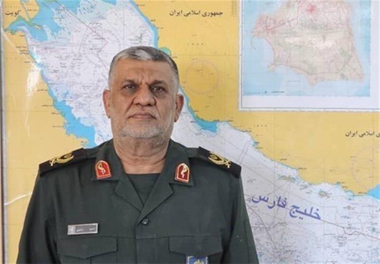 معاون فرمانده نیروی دریایی سپاه: جزایر کشور در خلیج فارس باید مسکونی شوند