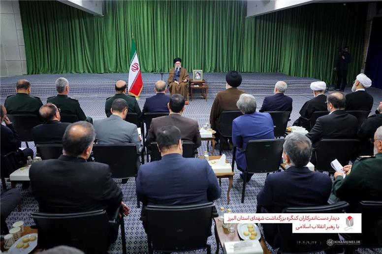 رهبر انقلاب: جوانان ما خوب هستند/رفتار برخی دستگاه‌ها انتقال ارزش‌های شهدا را نشان نمی‌دهد