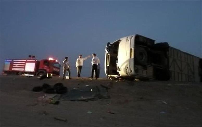تصادف هولناک اتوبوس مسافربری در سیستان و بلوچستان/  17 کشته و زخمی