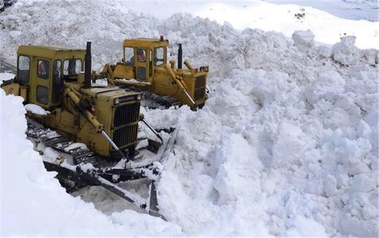 مرگ ۳ نفر از هموطنان در برف و کولاک/ امدادرسانی به بیش از ۱۵ هزار