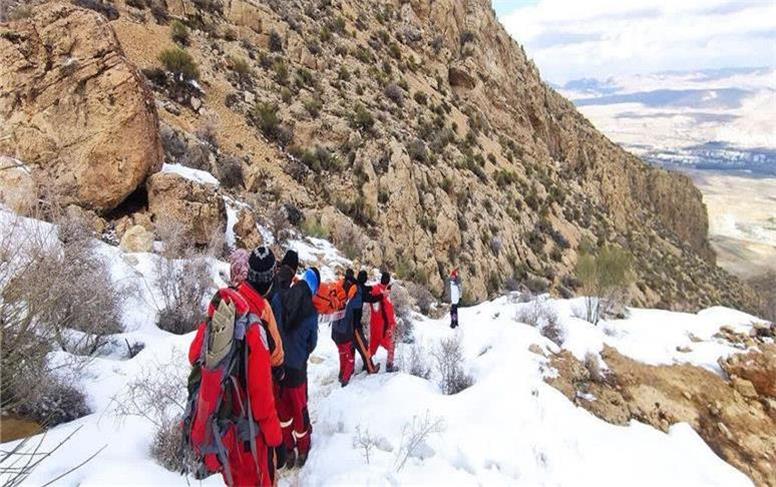 ۸ کوهنورد گم شده در ارتفاعات کاشان پیدا شدند
