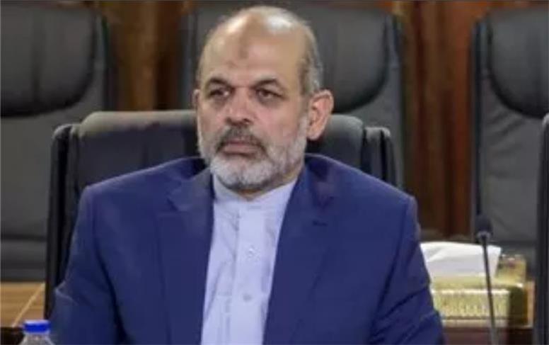واکنش وزیر کشور به محدودیت فروش نان در تهران/ سهمیه بندی نان واقعیت دارد؟