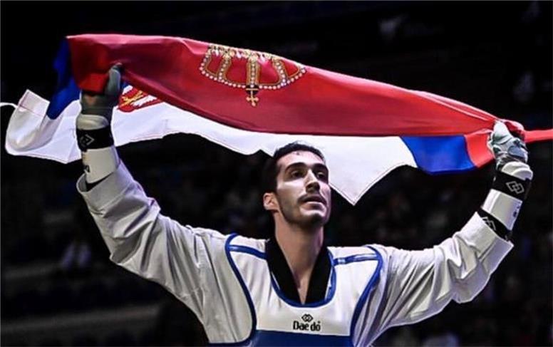 یک طلای ایرانی دیگر با پرچم صربستان/ بعد از ارسلان نوبت به خدابخشی رسید