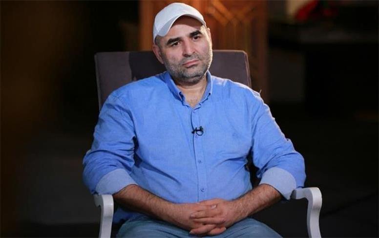 علی مشهدی برای اجرا عازم قطر شد/ «ورزش از نگاه دو» از امشب