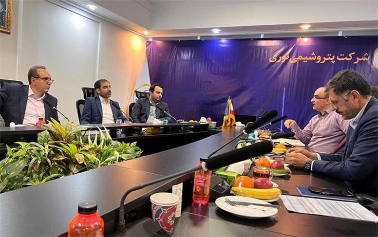توسعه همکاری‌ها با پتروشیمی‌ها رویکرد اصلی بانک صادرات ایران در دوره تحول است