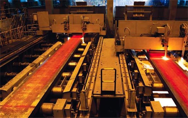 تولید با بیش از صد درصد توان اسمی در ماشین‌های ریخته‌گری فولاد مباركه