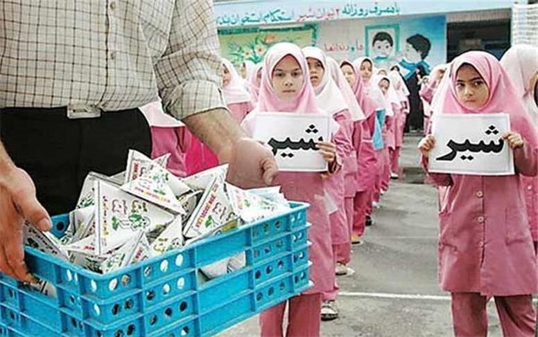 توزیع شیر در مدارس در حال اجراست