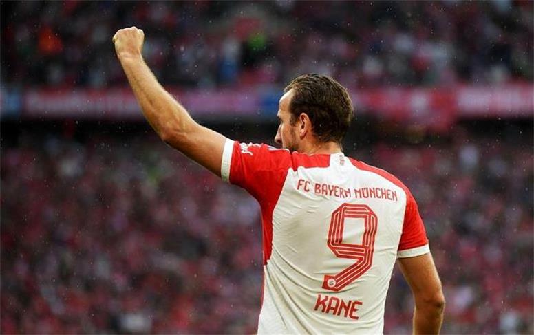 بایرن مونیخ 3 - آگزبورگ یک؛ پیروزی آسان باواریایی ها در خانه