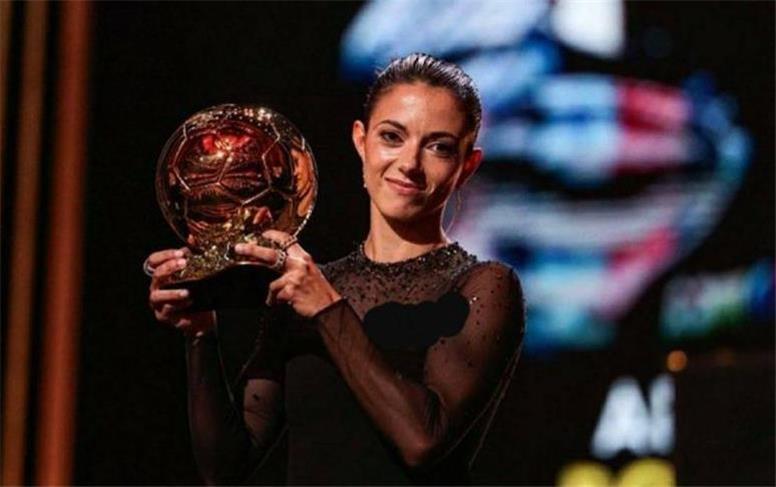 ستاره بارسلونا بهترین بازیکن فوتبال زنان در جهان شد