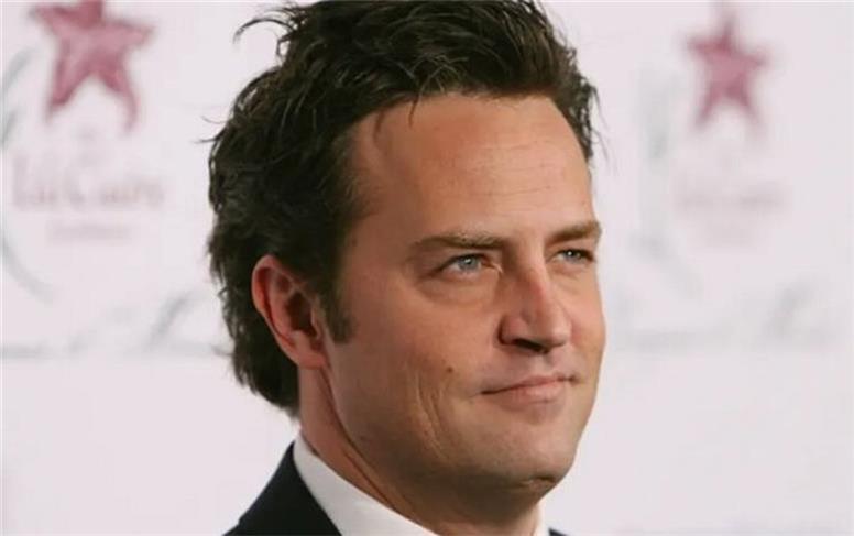 علت درگذشت متیو پری اعلام شد