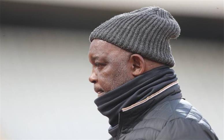 موسیمانه و دستیارانش برای افتتاح حساب به امارات رفتند!