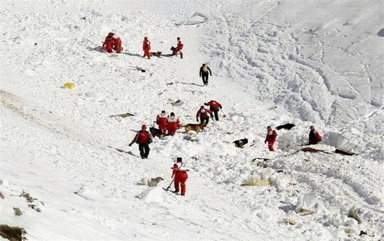 مرگ ٦ نفر در حادثه ریزش بهمن در ارتفاعات کردستان/ پیکر ٤ کوهنورد پیدا شد