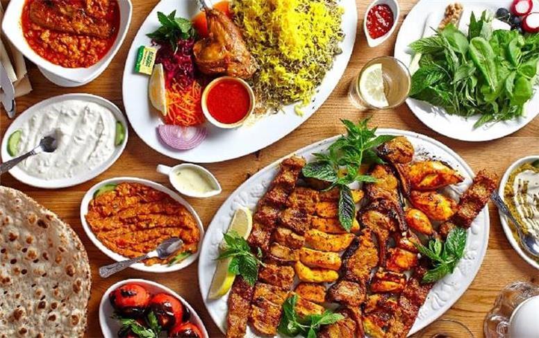 ۱۰ تجربه غذایی در جاهای دیدنی ایران که نباید از دست بدهید