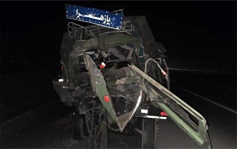 ۴ مصدوم در پی تصادف تریلی و خاور در اتوبان قم - گرمسار