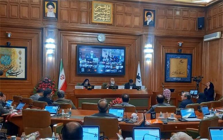 بحران پارکینگ در تهران/ محلول پاشی معابر راه مناسب مقابله با چالش‌های محیط زیستی