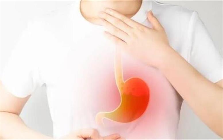 شیوع بالای رفلاکس حنجره‌؛ علت پنهان گرفتگی صدا و سرفه‌های مزمن