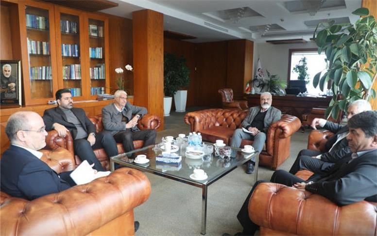 نشست راهبردی مدیریت جدید موسسه اعتباری ملل با استاندار و نماینده مجلس استان کرمان،با هدف توسعه فعالیت های اقتصادی