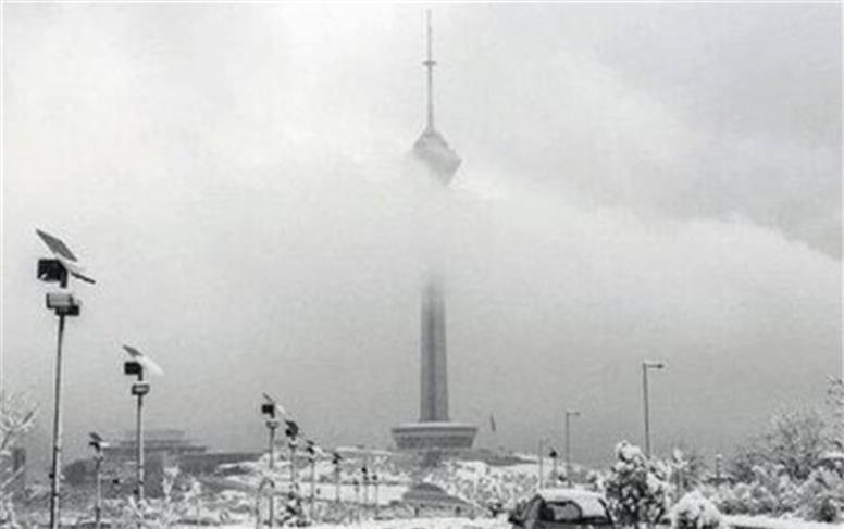 تهران یخ زد؛ ارتفاع برف به ۳۵ سانت رسید/ برف سنگین در راه تهران