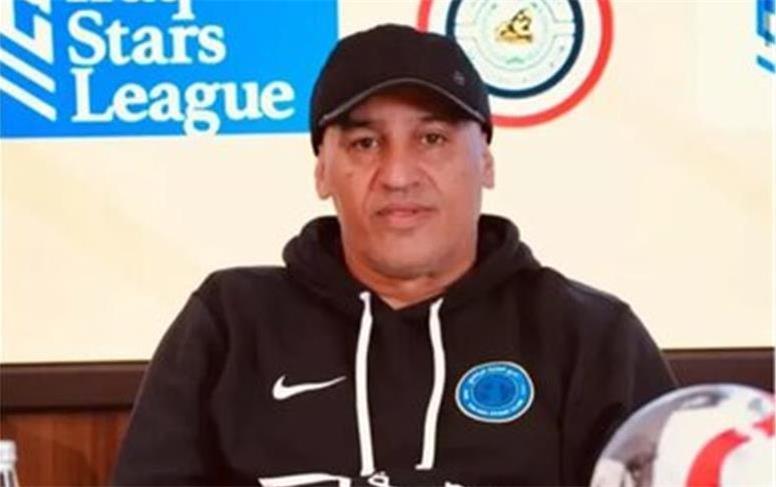 با سنگ به علیرضا منصوریان حمله شد