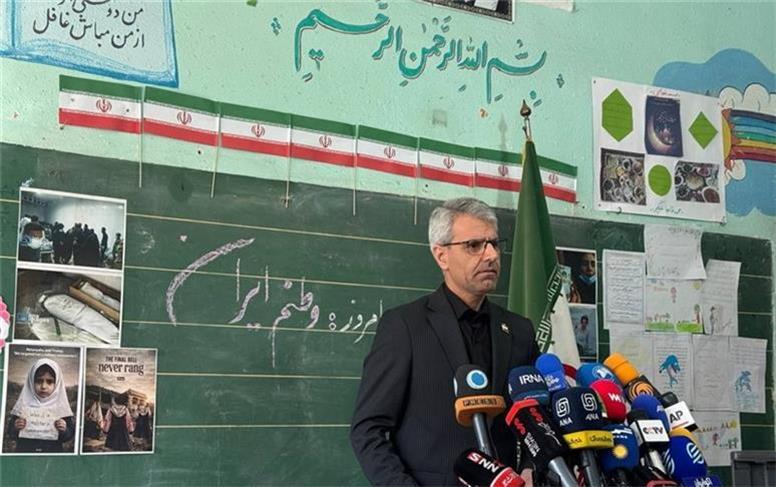 اشتباه محاسباتی آمریکا در ورود به جنگ با ایران/ رهبر ما خودشان را برای حفظ کشور فدا کردند