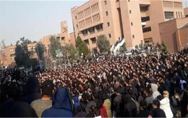 ممنوع‌الورودی عده ای از دانشجویان به دانشگاه شریف