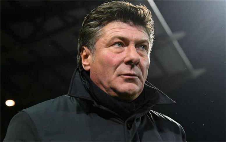 استقلال در پیچ تردید؛ ماتزاری می‌آید یا نه؟