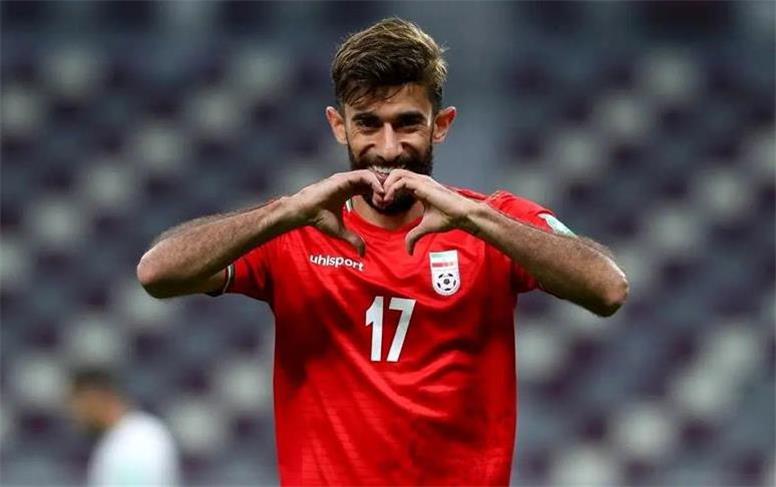 پرسپولیس در مسیر جذب علی قلی‌زاده؛ ستاره تیم ملی در یک قدمی بازگشت به لیگ برتر