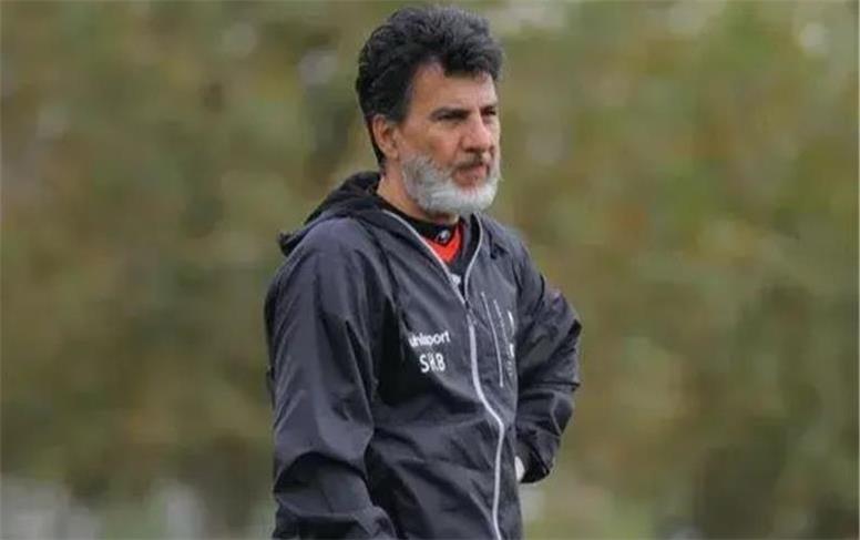 استقلال از اول فصل بد بسته بود/ تغییر مربی دیگر فایده‌ای ندارد