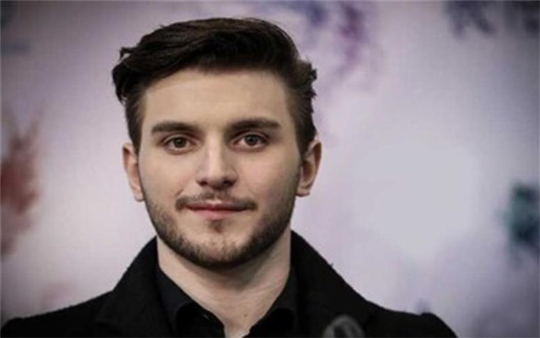 دارا حیایی در «شب امتحان» روی صحنه می‌رود