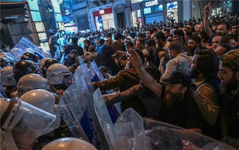 اعتراضات گسترده در ترکیه/ ماجرای یک توهین که خشم مردم را برانگیخت