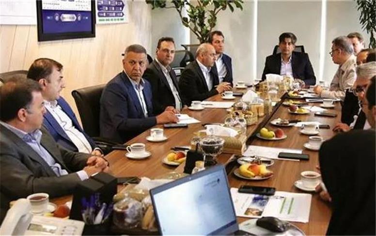 حضور جدی و مستقیم گروه فولاد مبارکه در غرب و شرق کشور برای توسعه اکتشاف و استخراج سنگ‌آهن