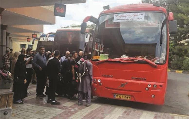 اعزام ۱۰۰ دستگاه اتوبوس و توزیع یك‌میلیون بطری آب‌معدنی برای زائران اربعین حسینی