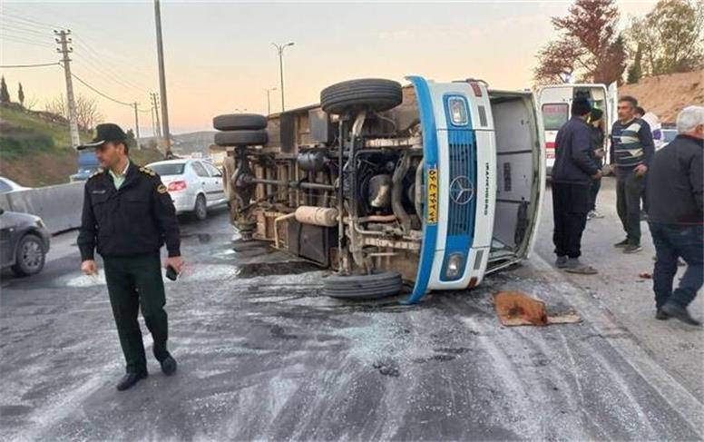 حادثه رانندگی در پارس‌آباد ۲۶ مصدوم و یک فوتی داشت