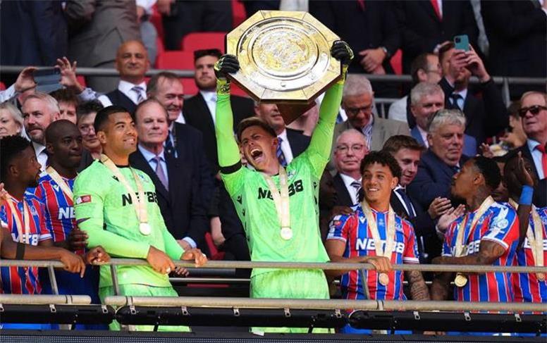 قهرمانی تاریخی کریستال پالاس در سوپرجام انگلیس