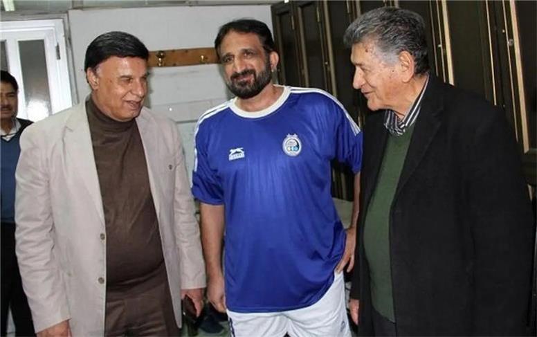 محمد نوری: ضعف دفاع و خرید عجیب آل‌کثیر، هواداران استقلال را نگران کرده است