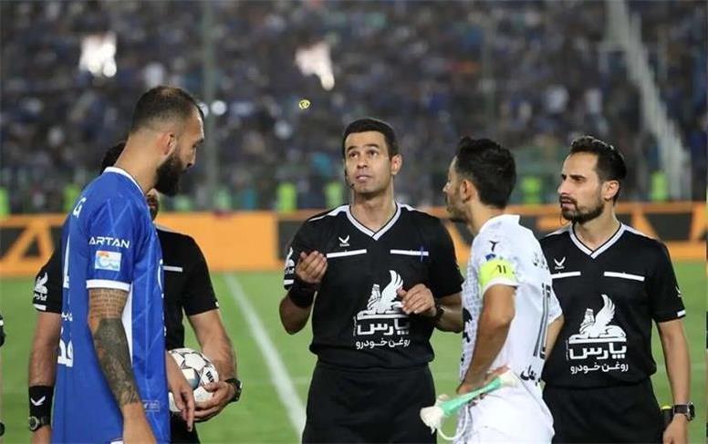 لطیفی: استقلال برای قهرمانی باید تعادل دفاع و حمله را پیدا کند