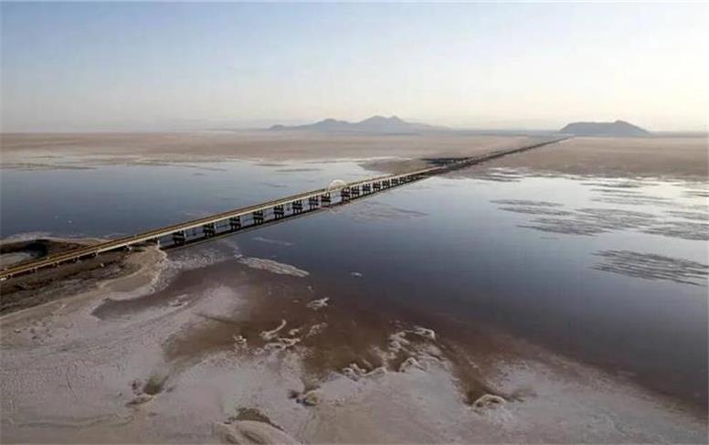 تبعات خشک شدن دریاچه ارومیه نمایان شد