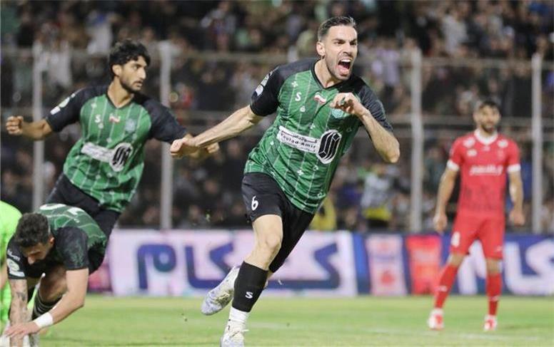 خیبر خرم‌آباد ۲ – ۱ پرسپولیس؛ شکست سنگین سرخ‌پوشان در خانه‌ی لرستان