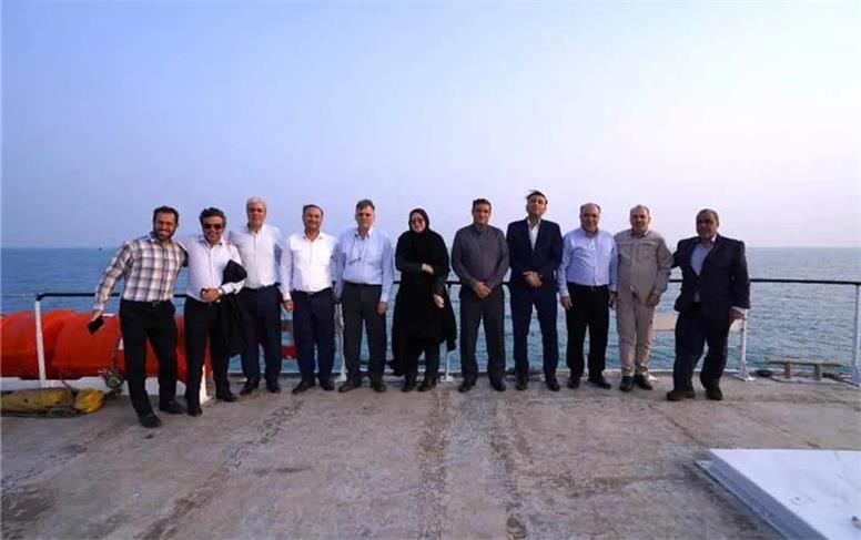 بازدید اعضای کارگروه مرزهای مجاز کشور از بندر چارک با هدف تصویب مرز مجاز دریایی