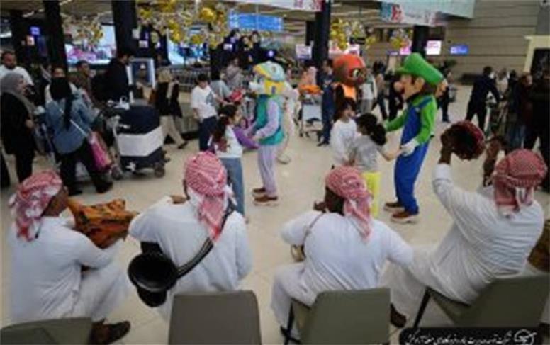 جشن روز کیش در فرودگاه بین‌المللی کیش با عطر قهوه عربی و نوای موسیقی بومی