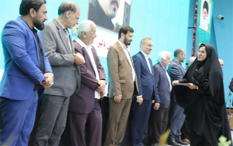 اعلام برگزیدگان جشنواره شهدرسانه در اختتامیه شکرستان