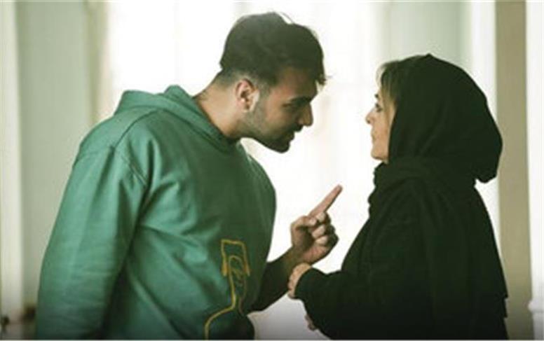 قبح‌شکنی در رفتار با پدر و مادر در دو سریال نمایش خانگی