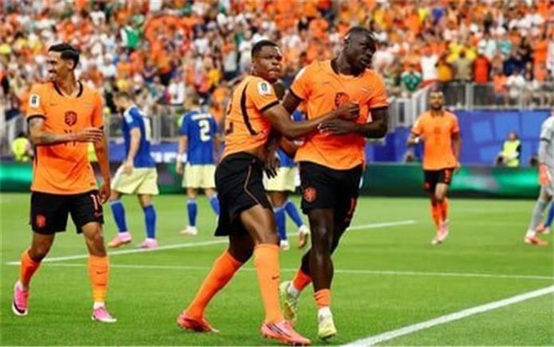 آشنایی با ستاره جدید فوتبال هلند