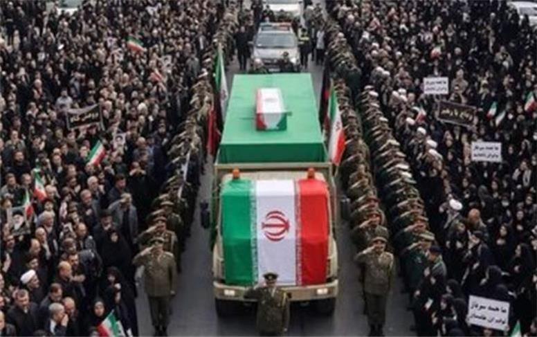 هر آنچه باید قبل از حضور در مراسم بدرقه و تشییع رهبر شهید همراهتان باشد/ قبل از خروج از خانه این چک‌لیست را مرور کنید/ ۱۰ وسیله‌ ضروری