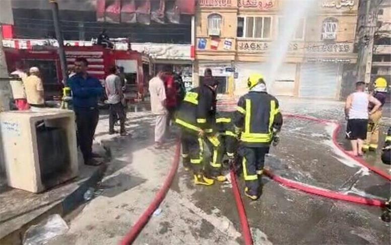 جزئیات حادثه آتش‌سوزی در پاساژ خلیج‌فارس عسلویه