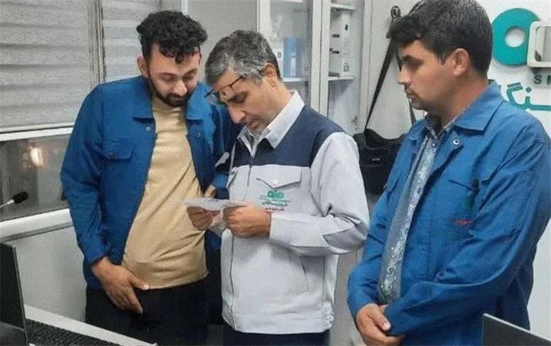 بازدید شبانه علی رسولیان از خطوط تولید و واحد حمل‌ونقل