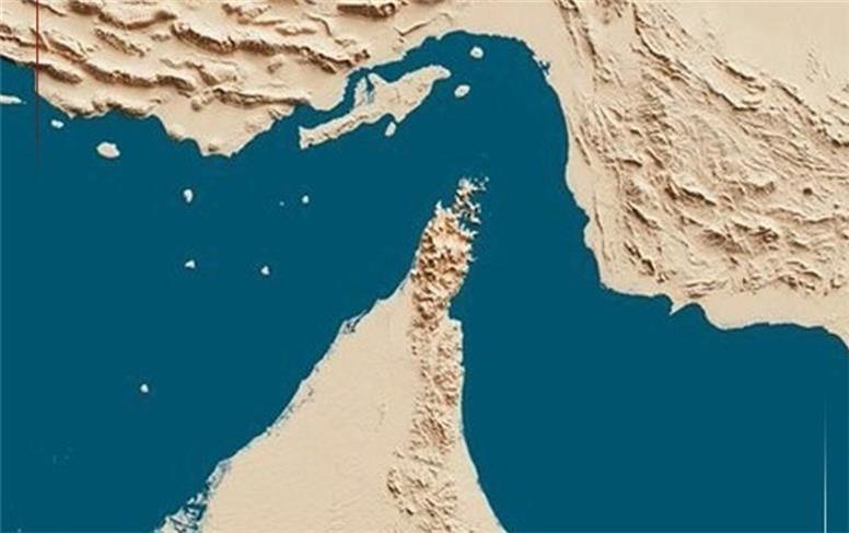 نیروی دریایی سپاه: تنگه هرمز بسته است
